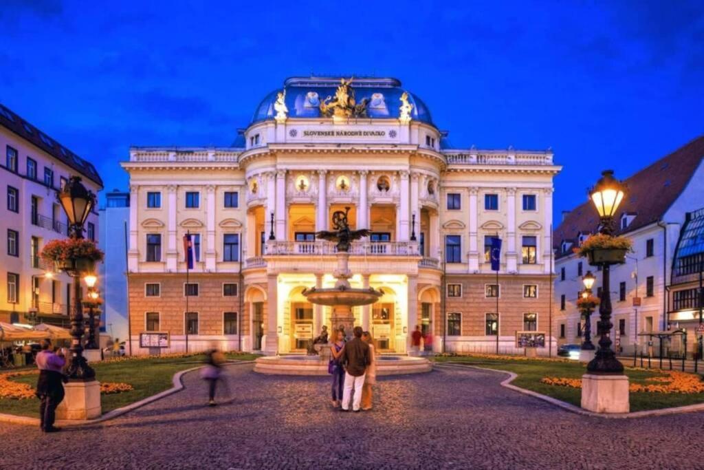 Boutique Flat In Old Town Bratislava Exterior foto